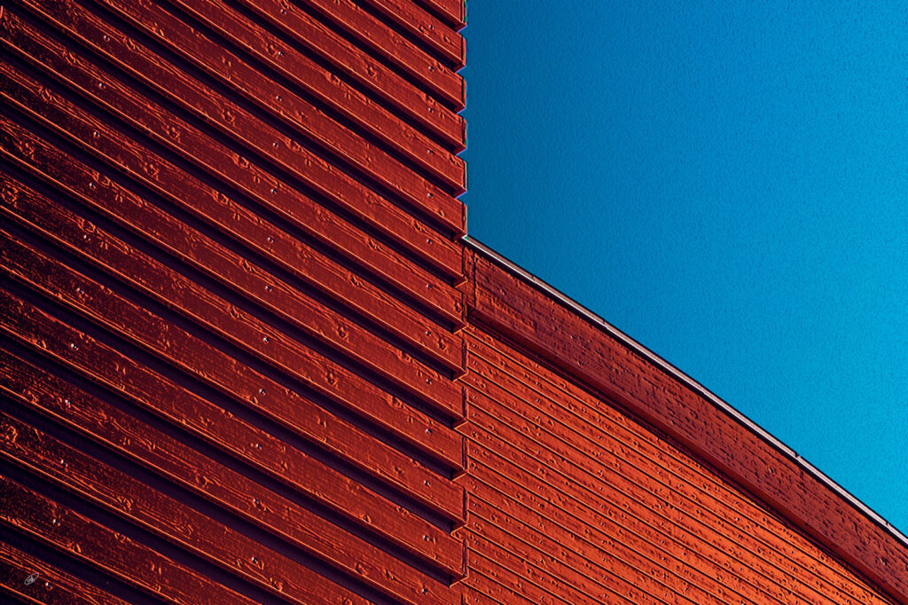 Portfolio fotografico 4 the light and its forms |- lines in the blue sky | first part